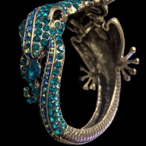 Vintage Elegant Silver and Blue Crystal Cuff Bracelet